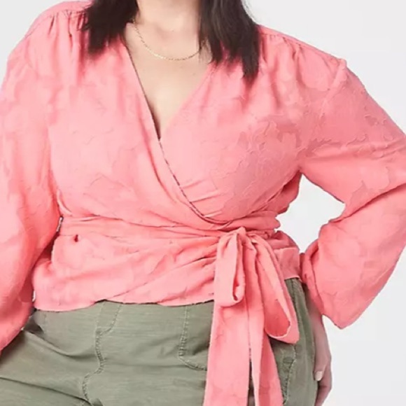 Lane Bryant Size 18 Contemporary Feminine Print Sheer Classic Crop Wrap Top NWT - Picture 9 of 9